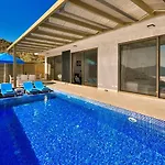 Villa Koerdere 2 Bedroom Secluded With Private Pool Hot Tub